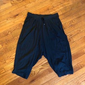 lululemon black harem yoga crops